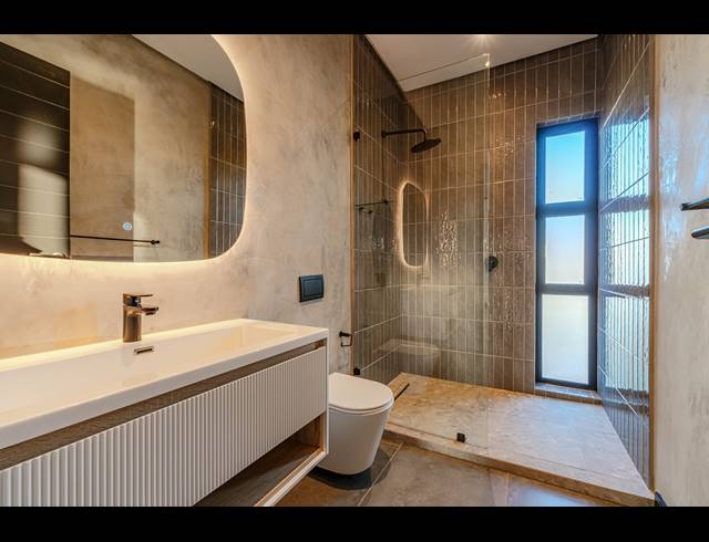4 BEDROOM FREEHOLD TO LET IN SEATON ESTATE
